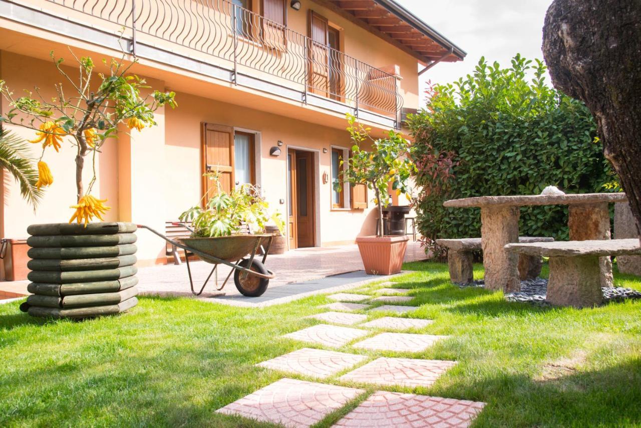 Guesthouse "Villa Tamas" Limone sul Garda Exterior foto