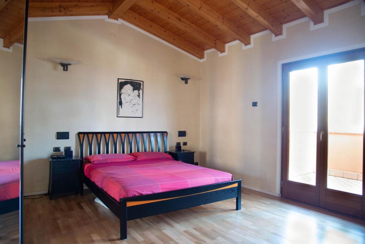 Guesthouse "Villa Tamas" Limone sul Garda Exterior foto